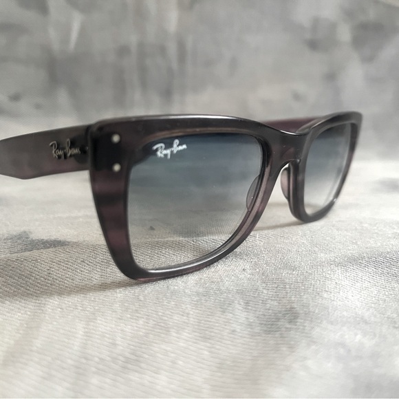 Ray-Ban Caribbean Wayfarer Sunglasses - Picture 8 of 10